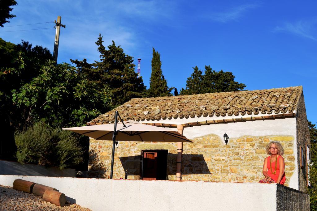 Casa Nel Vigneto Ericeゲストハウス エクステリア 写真